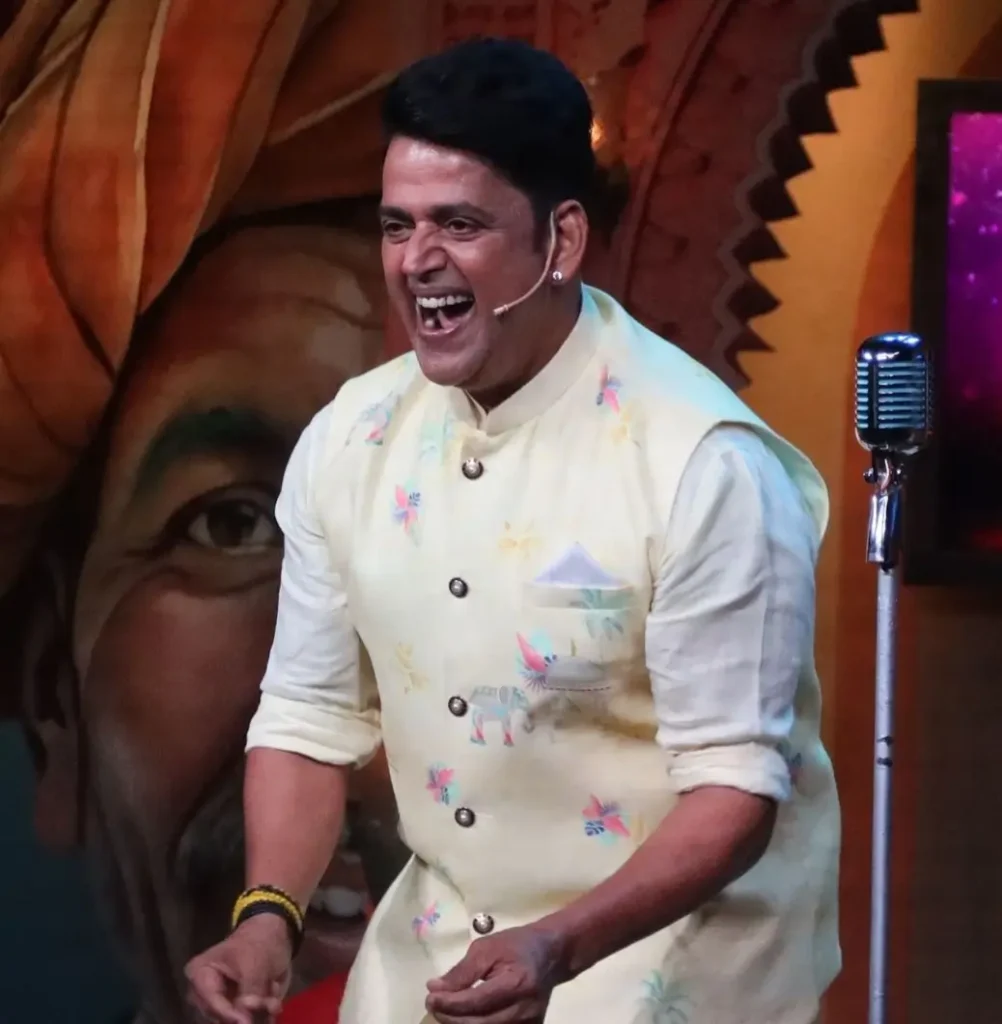 रवि किशन की जिंदगी का दिलचस्प फिल्मी सफर,रवि किशन का जन्म कब और कहाँ हुआ?,रवि किशन की पत्नी का क्या नाम है?,रवि किशन का फ़िल्मोग्राफ़ी:,रवि किशन की भोजपुरी फ़िल्में कौन सी है? Ravi Kishan Biography In Hindi