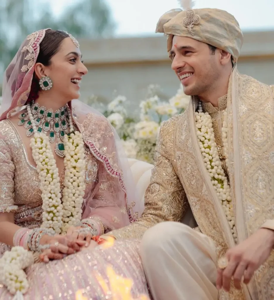 Kiara Advani Biography,Kiara Advani age,Kiara Advani Wedding,कियारा आडवाणी का परिवार,Kiara Advani Movie Kiara Advani Biography