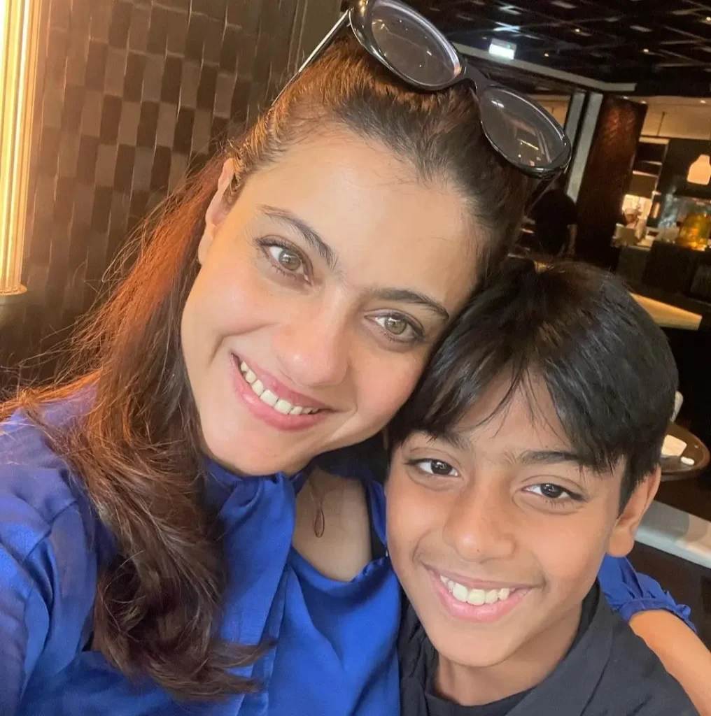 काजोल: बॉलीवुड की सिंपल और सुपरहिट क्वीन,Kajol ki Biography,काजोल की उम्र कितनी है?,Kajol Ki First Film,काजोल से जुड़ी रोचक बातें: काजोल: बॉलीवुड की सिंपल और सुपरहिट क्वीन