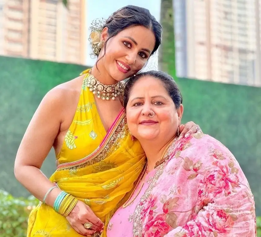 हिना खान का जीवन परिचय,हिना खान का टीवी सीरियल्स (Hina Khan TV Serials),Hina Khan Movies,हिना खान कौन है,हिना खान की शादी कब हुई? हिना खान का जीवन परिचय