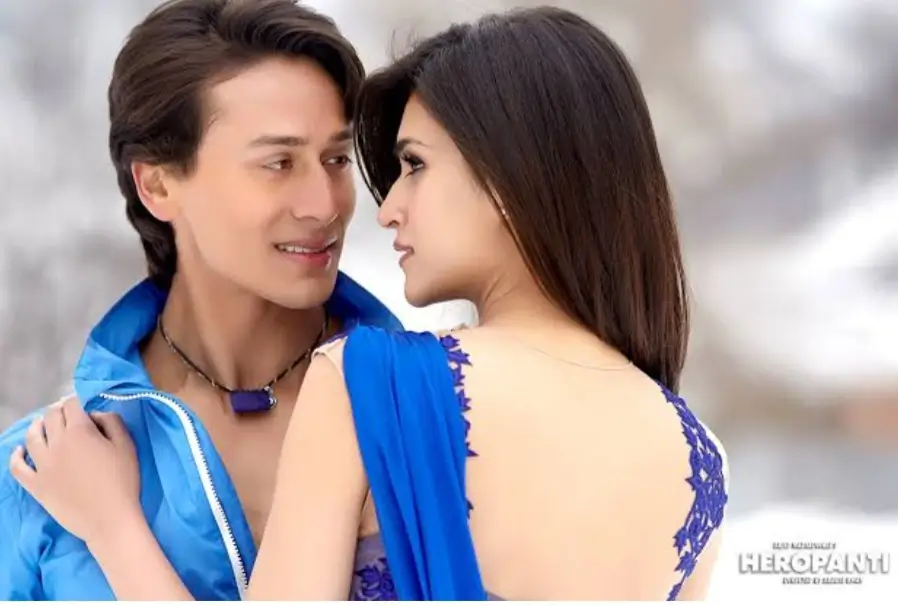 कृति सेनन की बेहतरीन फ़िल्मोंग्राफी।,कृति सेनन क़हाँ तक पढ़ाई की है?,कृति सेनन कितने साल की है?,कृति सेनन की फ़िल्मोंग्राफी,कृति सेनन का घर कहाँ है? कृति सेनन की बेहतरीन फ़िल्मोंग्राफी।