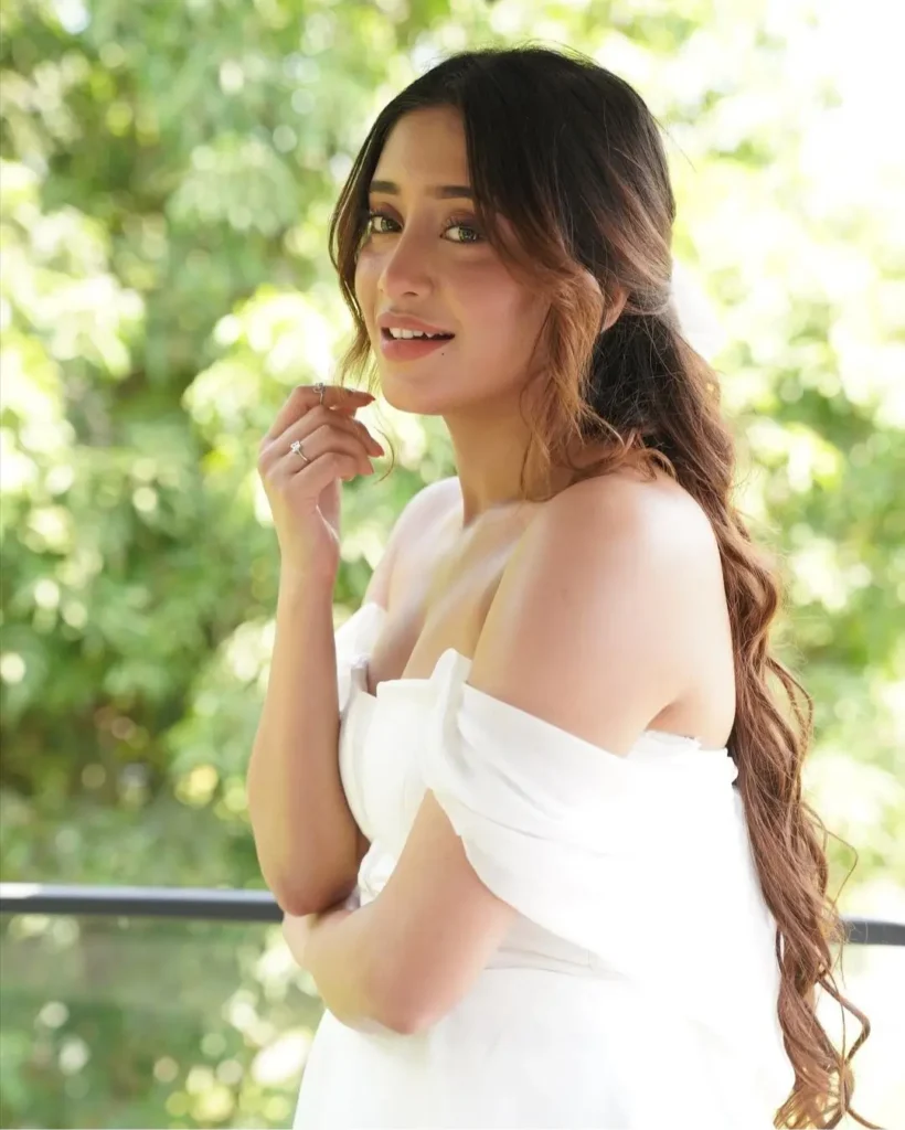 Shivangi Joshi Biography,Shivangi Joshi age,शिवांगी जोशी का परिवार,Shivangi Joshi Ka TV Serials List,शिवांगी जोशी का नेट वर्थ Shivangi Joshi Biography