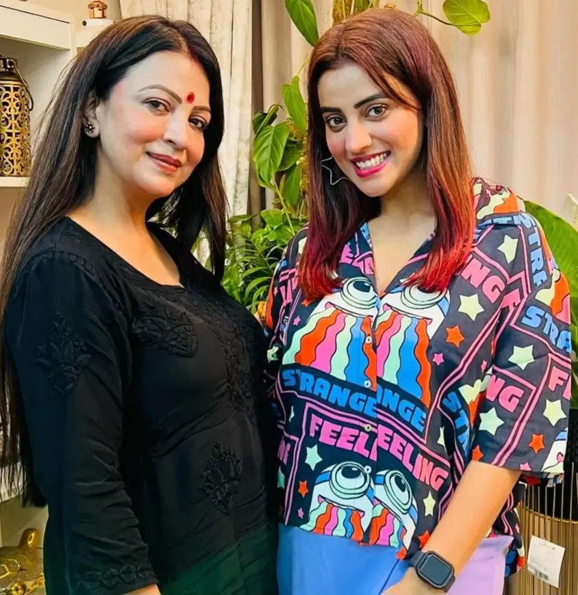 Akshara Singh Biography In Hindi,Akshara Singh age,अक्षरा सिंह का परिवार,अक्षरा सिंह का घर,Akshara Singh Net Warth Akshara Singh Biography In Hindi