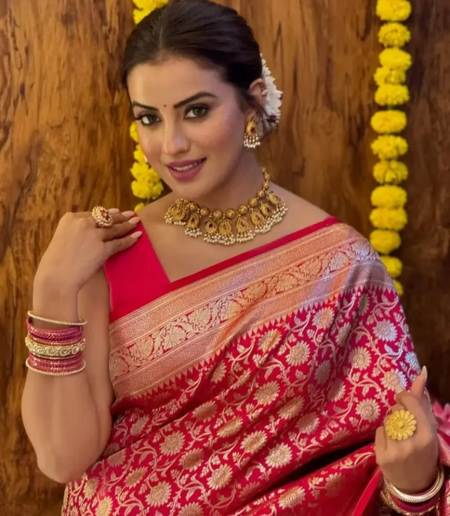 Akshara Singh Biography In Hindi,Akshara Singh age,अक्षरा सिंह का परिवार,अक्षरा सिंह का घर,Akshara Singh Net Warth Akshara Singh Biography In Hindi