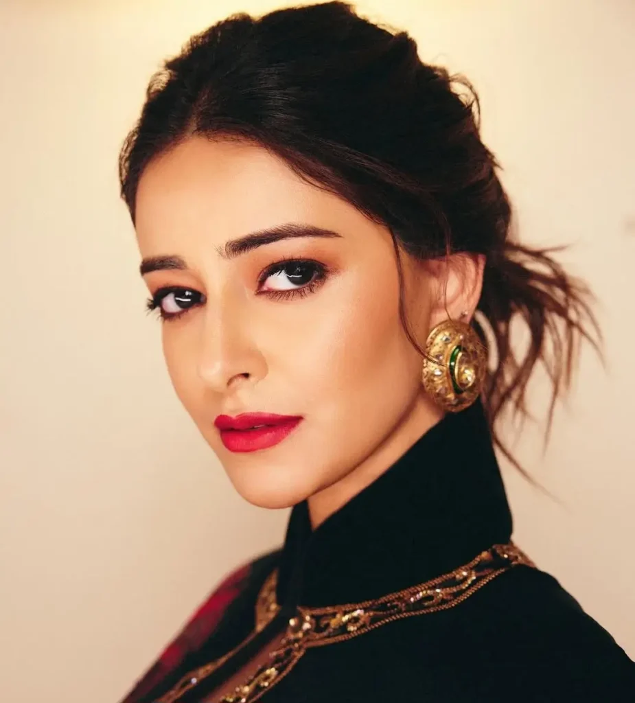 Ananya Panday,Ananya Panday age,अनन्या पांडे किसकी बेटी है?,Ananya Panday Movies List,अनन्या पांडे का इंस्टाग्राम Ananya Panday