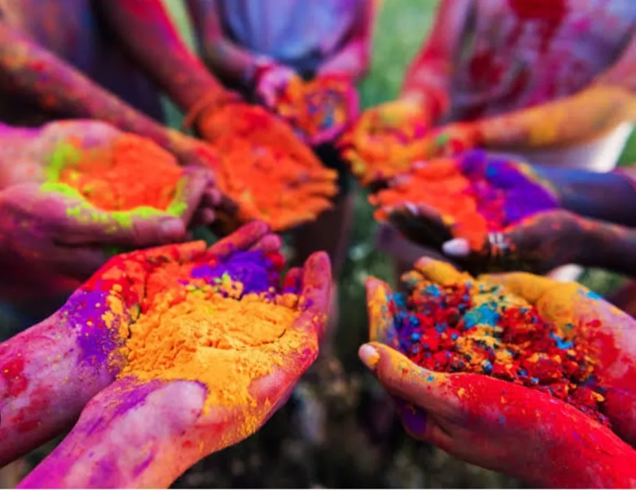 Different Types Of Holi In India,वृंदावन की होली,बरसाने की होली,महाराष्ट्र की होली:,बंगाल की होली Different Types Of Holi In India
