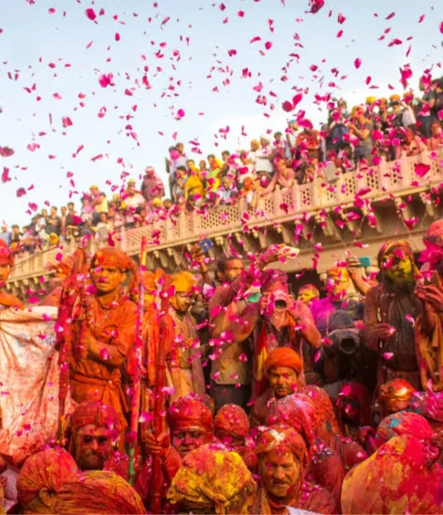 Different Types Of Holi In India,वृंदावन की होली,बरसाने की होली,महाराष्ट्र की होली:,बंगाल की होली Different Types Of Holi In India