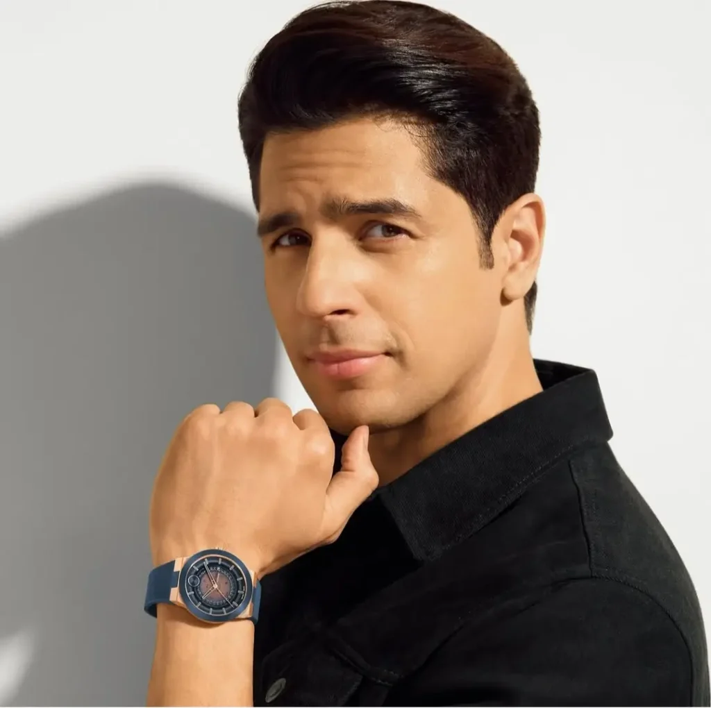Sidharth Malhotra Net Worth,सिद्धार्थ मल्होत्रा का शुरूआती करियर:,सिद्धार्थ मल्होत्रा का नेट वर्थ कितना है,सिद्धार्थ मल्होत्रा सोशल मीडिया पर इतना प्रसिद्द क्यों है? Sidharth Malhotra Net Worth