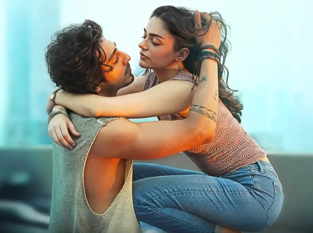 Saiyaara OTT Release Date,सैयारा की बॉक्स ऑफिस कलेक्शन:,सैयारा में नए कलाकारों की जबरदस्त परफ़ोर्मेंस :,सैयारा फिल्म के रोमांटिक सॉन्ग:,कई बड़े फ़िल्मों को पछाड़ता हुआ सैयारा: Saiyaara OTT Release Date