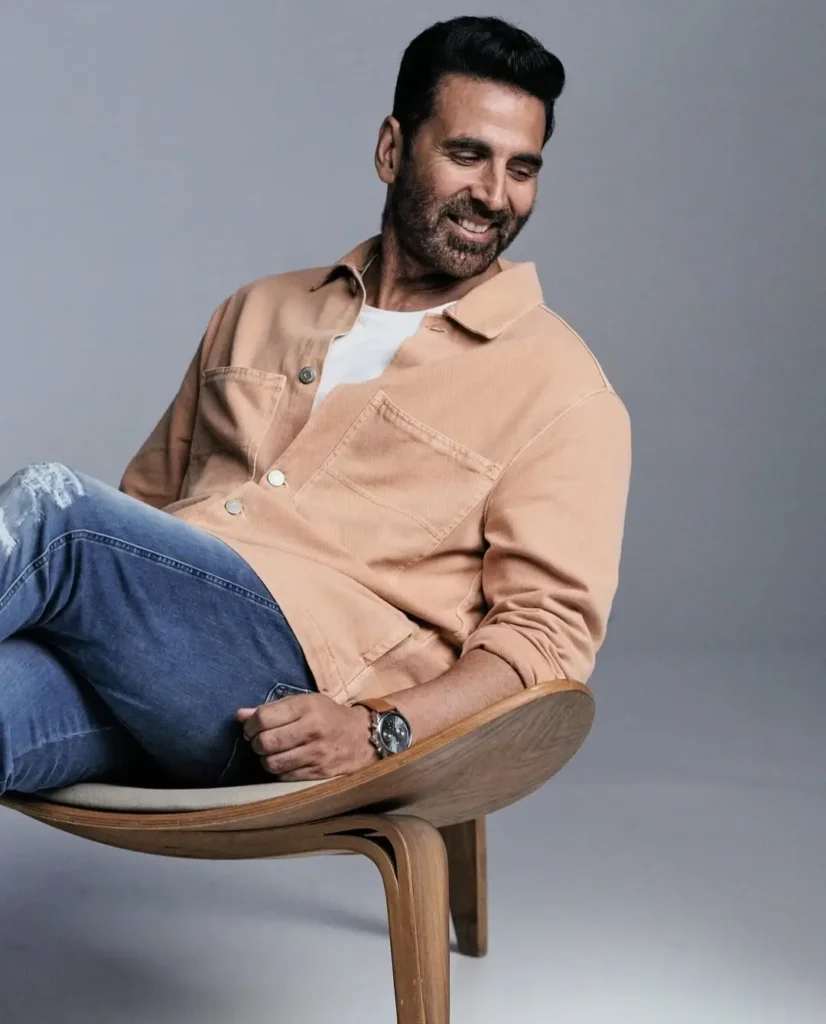 Akshay Kumar Net Worth 2025,फिल्मों में अक्षय,लेकिन असल ज़िंदगी में कौन?,अक्षय कुमार एक फिल्म के लिए कितना चार्ज करते है?,अक्षय कुमार का लग्जरी लाइफ स्टाइल: Akshay Kumar Net Worth 2025
